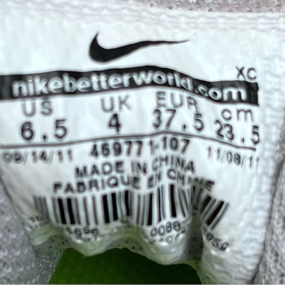 Nike girls lacrosse/soccer cleats size 6.5 - Picture 6 of 6